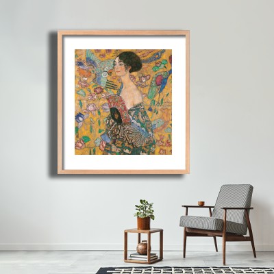 구스타프 클림트 여인 초상 그림 테이블 소품과 조화되는 명화액자 공간 연출 이미지
