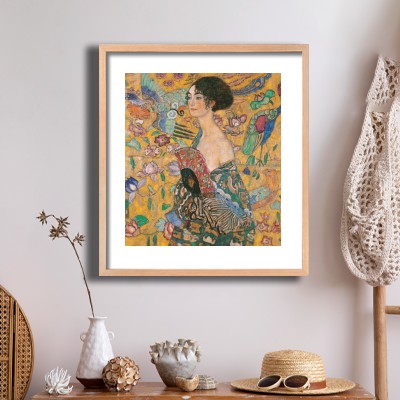 구스타프 클림트 여인 초상 그림 내추럴한 소품과 함께 꾸민 명화액자 인테리어 이미지