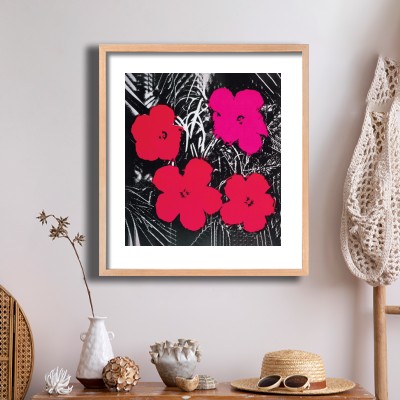 앤디 워홀  Flowers(Red and Pink) 내추럴한 소품과 함께 꾸민 명화액자 인테리어 이미지