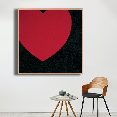앤디 워홀 Heart 의자와 함께 연출한 실내 명화액자 배치 이미지