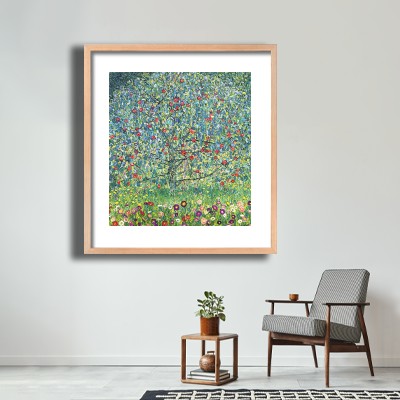 구스타프 클림트 사과나무 I (Apple Tree I) 테이블 소품과 조화되는 명화액자 공간 연출 이미지
