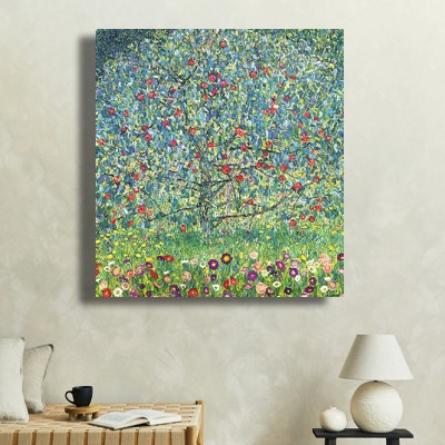 구스타프 클림트 사과나무 I (Apple Tree I) 소파가 있는 거실 공간에 어울리는 명화액자 이미지