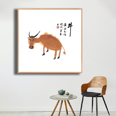 소띠 의자와 함께 연출한 실내 인테리어액자 배치 이미지